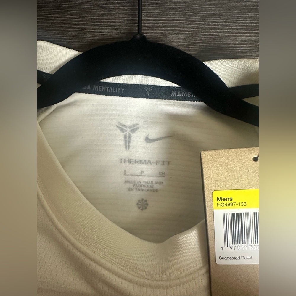 NWT Nike Kobe "Year of the Mamba" Therma-Fit Crewneck Sweatshirt in Sail/Black - Picture 7 of 8
